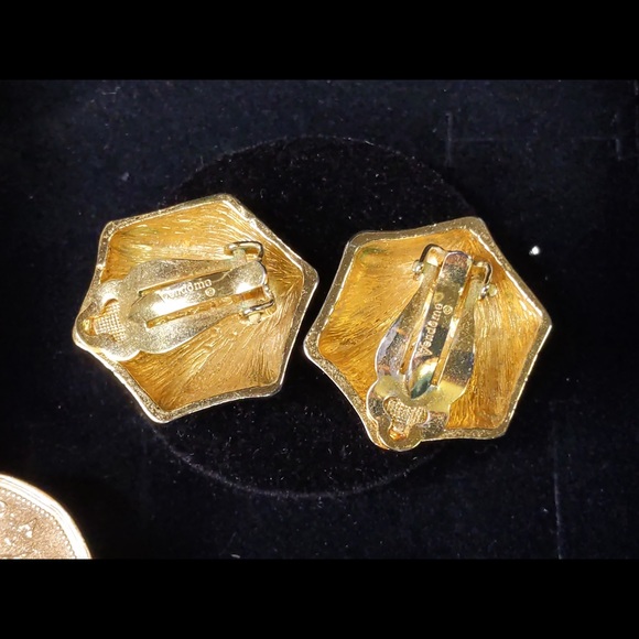 👯♀️Host Pick⚡️Vintage Vendome Gold Tone Shell Fan Earrings - Picture 5 of 5